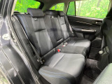 後部座席も気になるようなキズ・汚れやへたり等、大きなダメージはなく、良好な状態です。