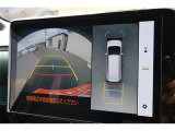 全周囲モニター付で、車庫入れも駐車もラクラクです。