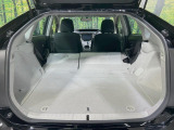 普段のお買い物や通勤、送迎等に十分な荷室スペースを確保しております。セカンドシートを倒すと、大きな荷物の積載も可能です♪