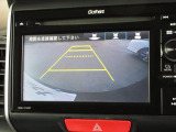 バックをするとき自動でリアの様子が映る『リアカメラ』付き!画面で確認しながらバックができますから安心ですね。でも、目視も大切ですよ!安全第一でお願いします!
