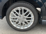 純正アルミホイールです