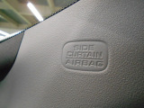 車両側面からの安全性も高めてくれる、安心装備のサイドカーテンエアバックシステムです◎