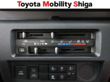 マニュアルエアコン装着車です。お好みのモ-ドに設定して、快適な室内温度をお楽しみ下さい。