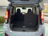 リヤシートを倒せば、広々ラゲッジルームで大きな荷物も積み込めます。