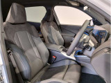 ☆人間工学に基づいて設計されたシートは適度なクッション性が有り、長時間のドライブにおいても疲労感が出ないようになっております☆
