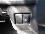 運転席シートヒーター装備。寒い季節にはとても役に立つ有難い装備です。
