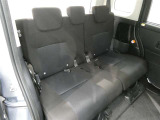 ゆとりある広々とした車内空間は、ドライブを始め買い物やレジャーなど、幅広く活躍します。一人でもみんなとでもお出かけを楽しみましょう!