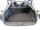 広々としたラゲージスペースを備えています。大きなものや長さのある荷物もしっかりと積み込めます。