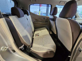 後部座席もゆったりくつろげます
