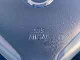運転席側エアバックです。万が一の時に安心です