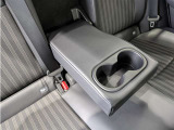 後部座席にも装備しております。