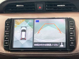 【アラウンドビューモニター】車を上から見下ろしているかのような映像で周囲の状況がひと目で確認、狭い駐車場に駐車するときも安心です♪