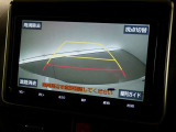 バックガイドモニターで、後方を確認しながら安心して駐車することができます。運転初心者も熟練者も必須の機能ですよ!