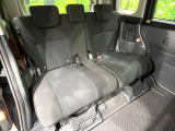 後部座席も気になるようなキズ・汚れやへたり等、大きなダメージはなく、良好な状態です。