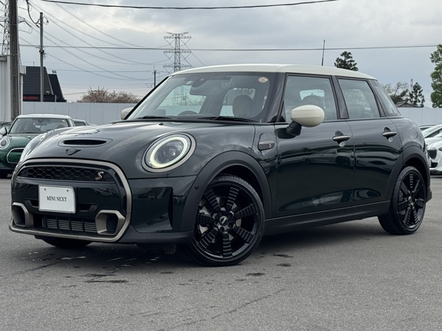 ミニ クーパー S レゾリュート エディション DCT 