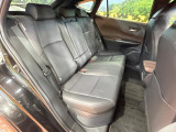 後部座席も気になるようなキズ・汚れやへたり等、大きなダメージはなく、良好な状態です。