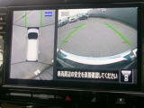 アラウンドビューモニター。クルマを上空から見下ろしているかのような映像で、駐車の際、周囲の安全を確認できます!