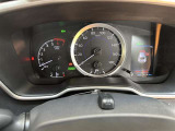 とっても見やすいメーターです。夜間時はラグジュアリーな気分にさせてくれる照明が魅力ですので、夜のドライブも楽しみになりますよ♪