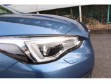 後期型インプレッサのLEDヘッドライト車はアダプティブドライビングビームを採用!ハイビームの照射範囲をコントロールし、前方車両に眩しさを与えず明るい夜間視界を確保します
