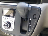 インパネシフトで、操作性・視認性もバッチリです。