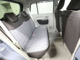 もちろん後席もきれいにリフレッシュ済み☆徹底洗浄、消臭・除菌も実施済みです。是非ご覧になってください♪
