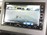 バックをするとき自動でリアの様子が映る『リアカメラ』付き!ナビ画面で確認しながらバックができますから安心ですね。でも、目視も大切ですよ!安全第一でお願いします!