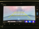 バックでの車庫入れも安心です! リアカメラが付いているバックモニター付のナビを装備しております。操作線もついており距離感も画面から確認できます。