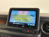 【バックカメラ】リバースにするだけで映ります、後方の安全確認や、狭い駐車場での車庫入れ、雨の日や夜間など視界の悪い時に便利です!安全にバックする為には欠かせない装備です。