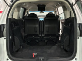 3列目シートを格納すればラゲッジスペースを更に広く使えます。