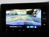 バックカメラの画像です。ガイドラインがスムースな車庫入れをサポートいたします!車庫入れの安心感がアップしますね☆
