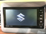 【純正ナビ】人気の純正ナビを装備しております。ナビの使いやすさはもちろん、オーディオ機能も充実!キャンプや旅行はもちろん、通勤や買い物など普段のドライブも楽しくなるはず♪