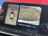 上から丸見えアラウンドビュー!車を真上から見下ろした様な映像を映し出すアラウンドビューモニター。これで車庫入れもラクラク。