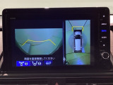 バックをするとき自動でリアの様子が映る『リアカメラ』付き! 画面で確認しながらバックが出来るので駐車の時も安心です。