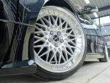 新品19アルミ!新品タイヤ!走行音の少ないモデルを選択し燃費向上するようにエア圧をセットアップしています!