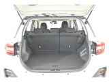 広々としたラゲージスペースを備えています。大きなものや長さのある荷物もしっかりと積み込めます。