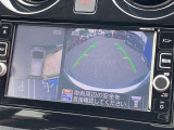 アラウンドビューモニターです。これで車庫入れもラクラク。