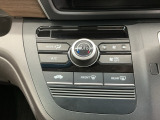 オートエアコン付きです!お好みの温度をセットするだけでエアコンの風量などを自動でコントロール。快適な車内でお過ごしいただけます。