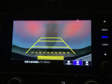 【バックカメラ】運転が苦手な方も車庫入れラクラクです!ギアをリバースに入れれば自動的に切り換わりますので、面倒な操作は不要です♪狭い駐車場もお車を傷つけず安心ですね!