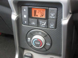 エアコンはオートエアコンになっています。