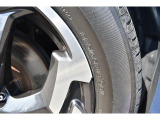 225/55R18インチタイヤを装着