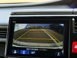 駐車時に便利なバックカメラを装備しています。