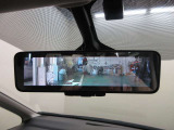 スマートルームミラー付きで後部座席に乗車してても後方がしっかり見れます