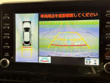後方の見える安心をお届けするバックガイドモニター付:バックするときのアシストラインもあって楽々バック!車庫入れや縦列駐車をサポートし、苦手な駐車も安心です!今やもう手放せない装備ですネ♪