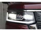 LEDヘッドライトで夜間の視認性も高く、更にオートライト搭載で、車外の明るさを感知し自動でライトを点消灯します。またエンジンOFFにすれば一緒に消灯し、消し忘れやトンネル走行時などに非常に重宝します!