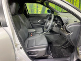 運転席シート廻りは使用感も少なく、良好な状態となっています。前オーナー様が丁寧に使っていたことがよくわかりますね。