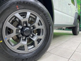 【純正15インチアルミホイール】外観にマッチした純正アルミホイールを装着しております。各種社外アルミホイールや、スタッドレスタイヤも取扱いしております。是非ご相談ください♪