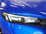 【LEDヘッドライト】省電力で、明るく遠くまで照らし、夜道や雨天などの走行の際、安心感を高めます。オートライト機構で周囲の明るさを感知し、自動で点灯、消灯します。