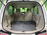 普段のお買い物や通勤、送迎等に十分な荷室スペースを確保しております。セカンドシートを倒すと、大きな荷物の積載も可能です♪