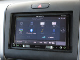 ナビゲーションはパイオニアメモリーナビ(AVIC-RZ900)を装着しております。AM、FM、CD、DVD再生、Bluetooth、音楽録音再生、フルセグTVがご使用いただけます。