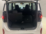 【ラゲッジルーム】後部座席を倒せば大きな荷物も積むことが出来ます!!大きなゴルフバックなどもつめます。